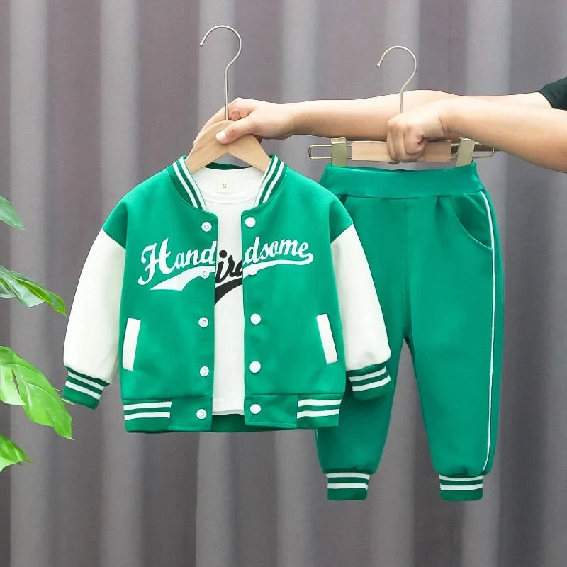 Ensemble Sport Bébé – Style Baseball 3 Pièces (Veste, Haut & Pantalon)