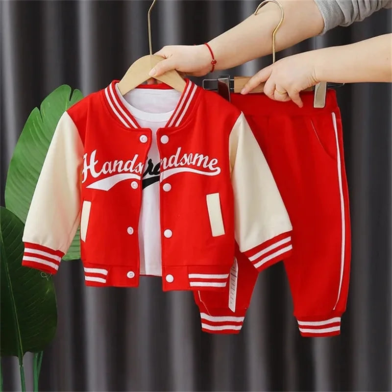 Ensemble Sport Bébé – Style Baseball 3 Pièces (Veste, Haut & Pantalon)