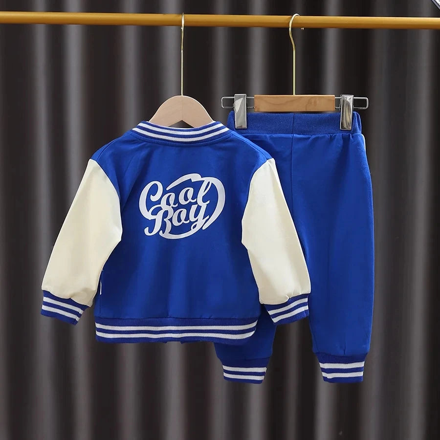 Ensemble Sport Bébé – Style Baseball 3 Pièces (Veste, Haut & Pantalon)